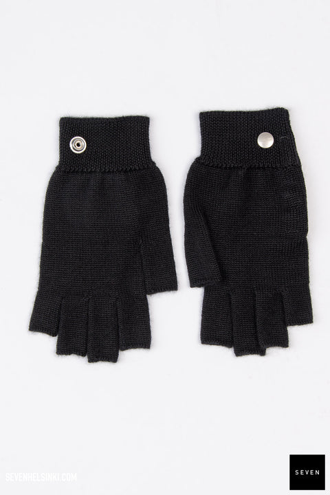 FINGERLESS GLOVES