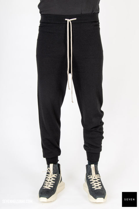 TRACK PANTS