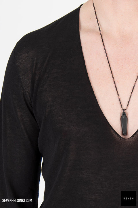 OVERSIZED DEEP V NECK