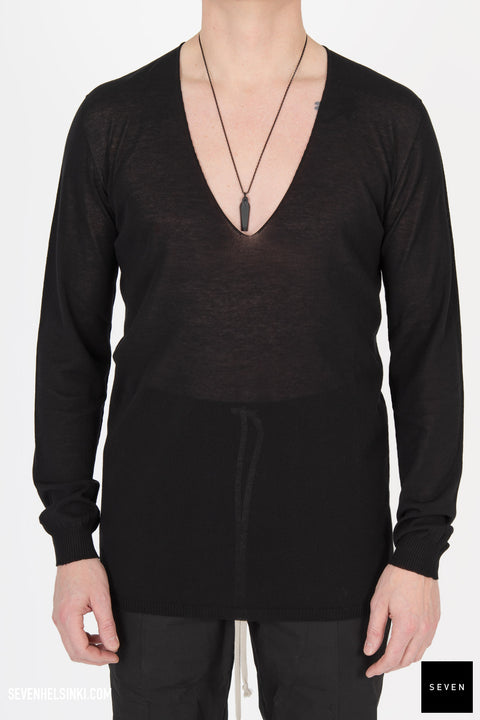 OVERSIZED DEEP V NECK