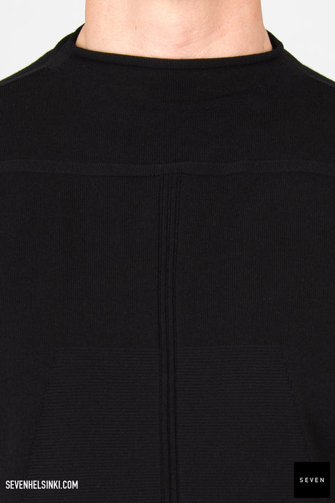 OVERSIZED GEO ROUND NECK