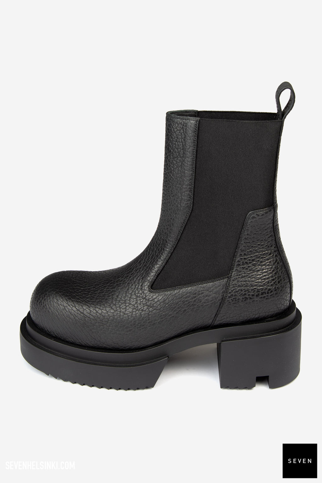 shoes1_3_047bb835-42b7-4a81-