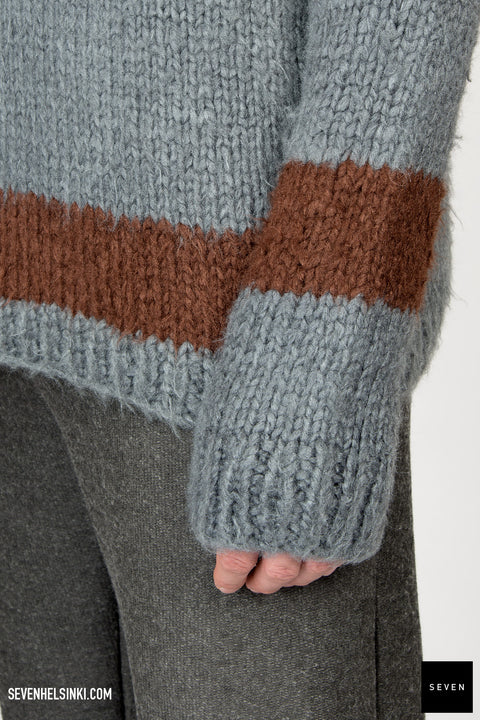 HEAVY SILK V COLLAR KNIT