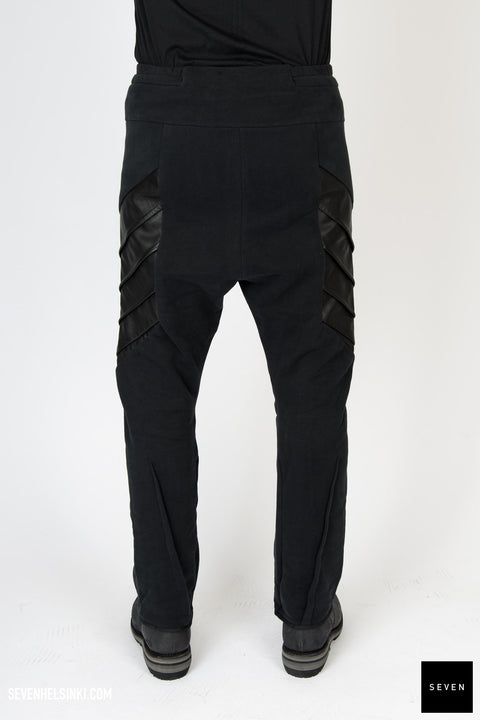 LEATHER DETAIL SWEATPANT