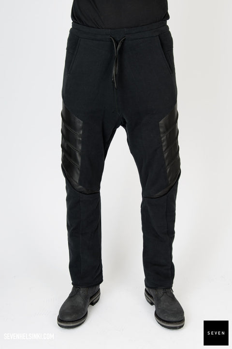 LEATHER DETAIL SWEATPANT