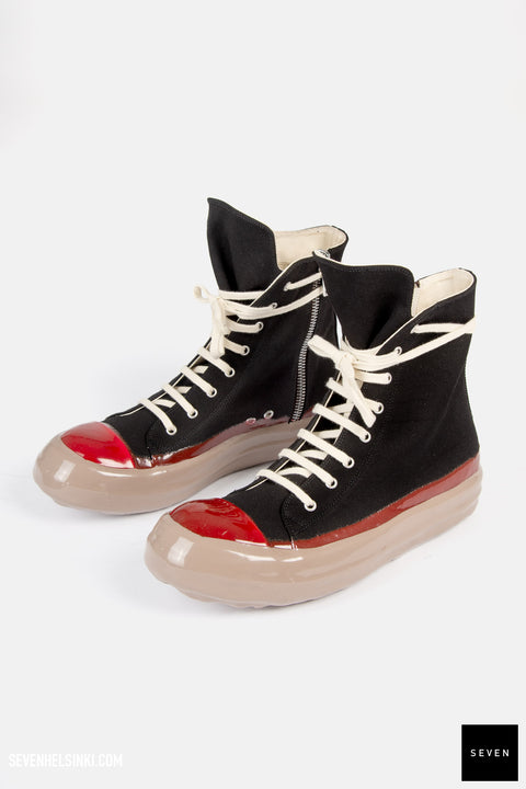 SNEAKS