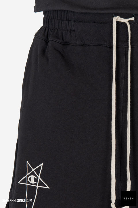 x CHAMPION - SHORTS