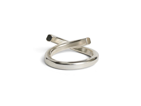 RING EMBRACE FINE